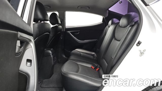 Hyundai Avante 1.6 GDi Smart Standard 2014 — фото 29