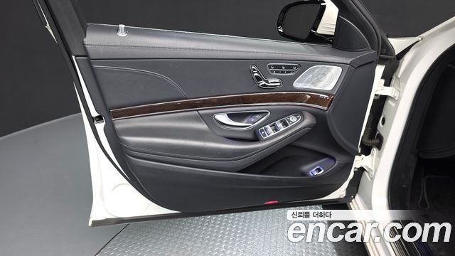 Mercedes-Benz S-Class (W222) S560L 4MATIC 2018 — фото 24