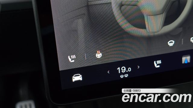 Tesla Model Y Long Range AWD 2021 — фото 19