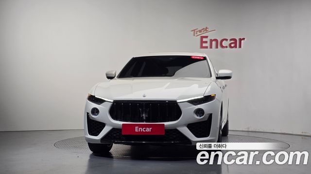 Maserati Levante 3.0 S AWD Modena 2023 — фото 3