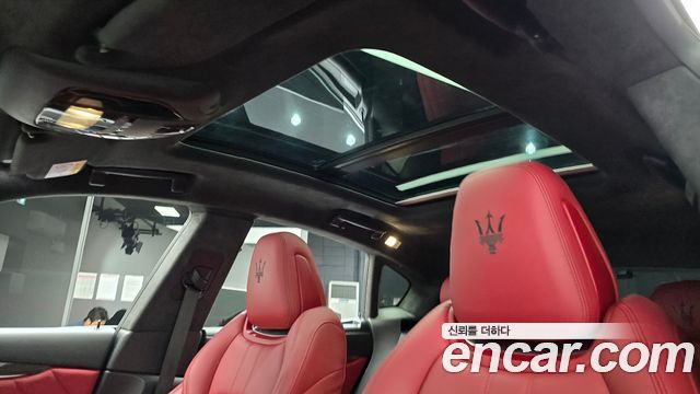 Maserati Levante 3.0 S AWD Modena 2023 — фото 15