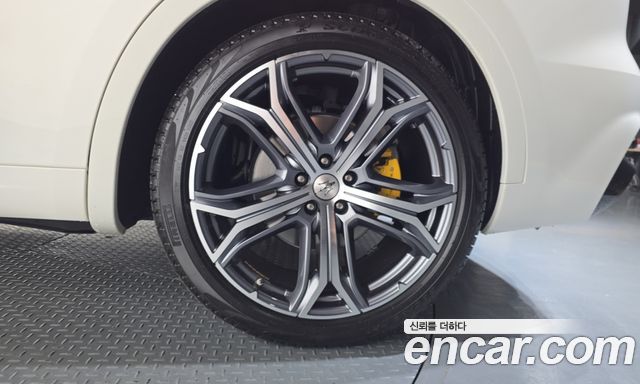 Maserati Levante 3.0 S AWD Modena 2023 — фото 21