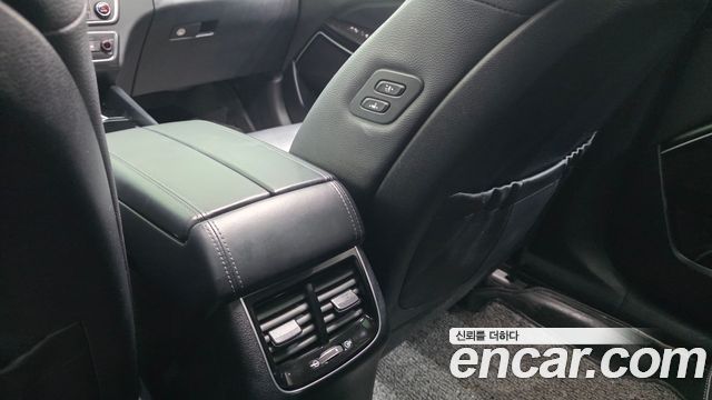 Kia K7 Hybrid Noblesse Special 2019 — фото 29
