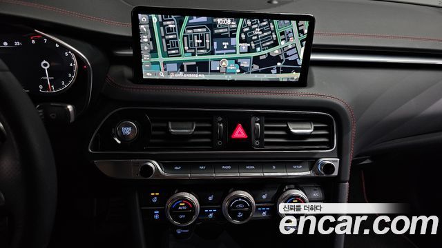 Genesis G70 Gasoline 2.0T 2WD 2022 — фото 14