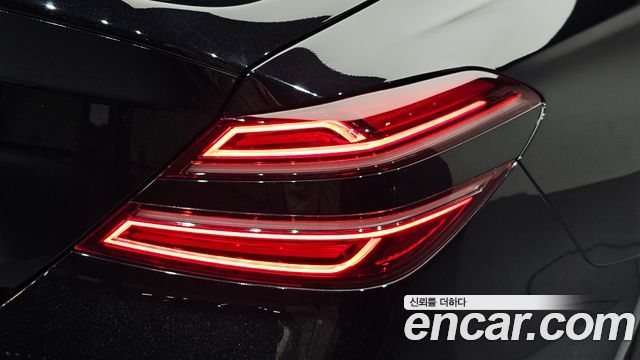 Genesis G70 Gasoline 2.0T 2WD 2022 — фото 23