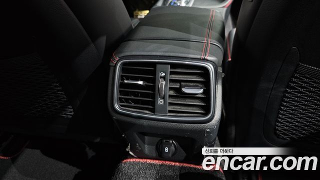 Genesis G70 Gasoline 2.0T 2WD 2022 — фото 37
