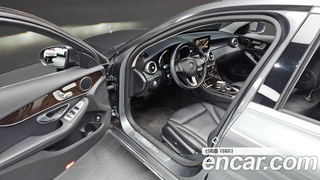 Mercedes-Benz C-Class (W205) C200 4MATIC Exclusive 2018 — фото 11