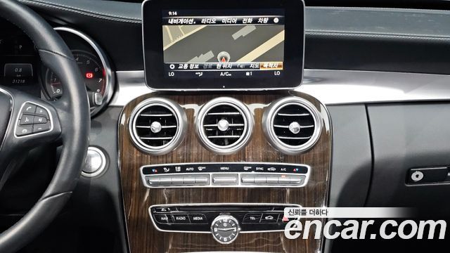 Mercedes-Benz C-Class (W205) C200 4MATIC Exclusive 2018 — фото 17