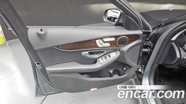 Mercedes-Benz C-Class (W205) C200 4MATIC Exclusive 2018 — фото 19