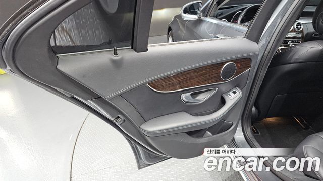 Mercedes-Benz C-Class (W205) C200 4MATIC Exclusive 2018 — фото 25