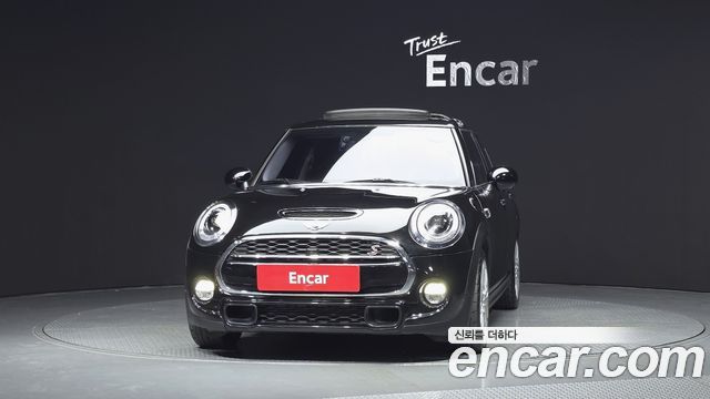 MINI Cooper S 5Door Standard 3rd 2016 — фото 3