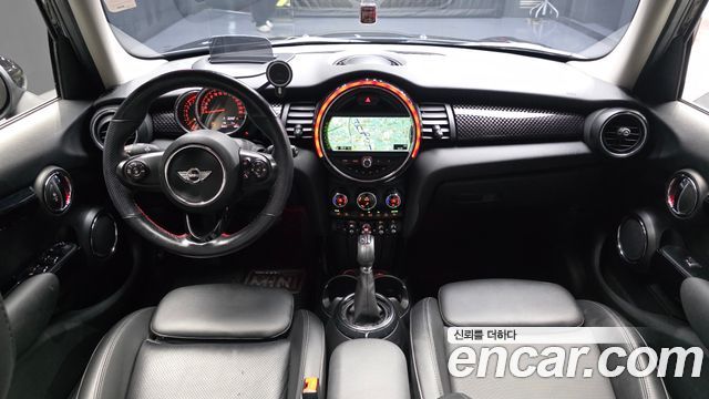 MINI Cooper S 5Door Standard 3rd 2016 — фото 7