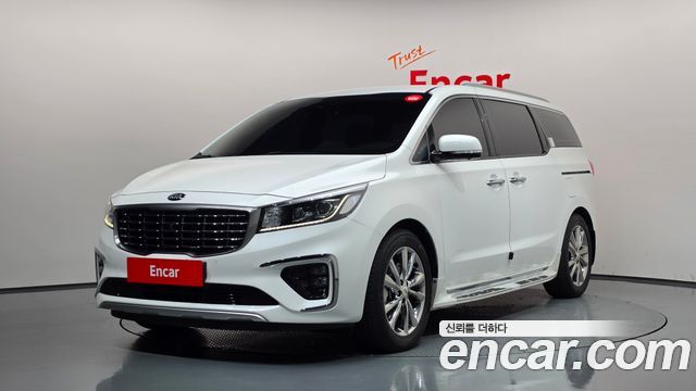 Kia Carnival 9-Seater Noblesse Special