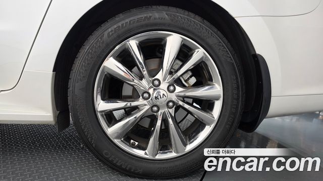 Kia Carnival 9-Seater Noblesse Special 2019 — фото 21