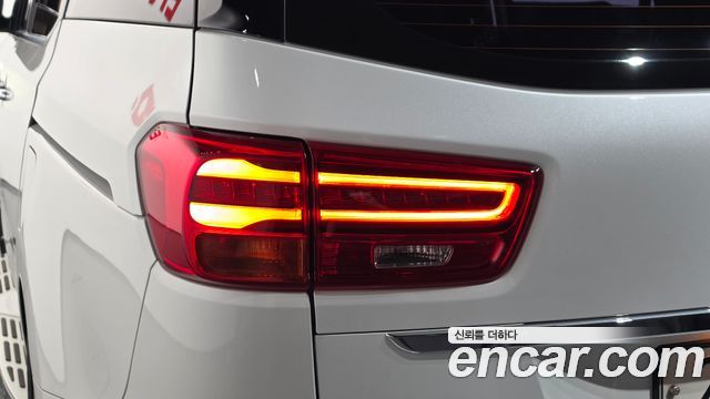 Kia Carnival 9-Seater Noblesse Special 2019 — фото 23