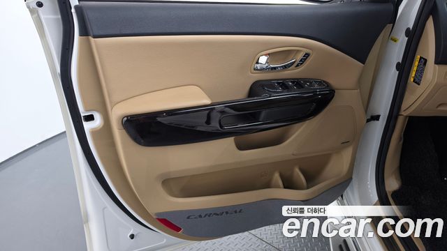 Kia Carnival 9-Seater Noblesse Special 2019 — фото 24