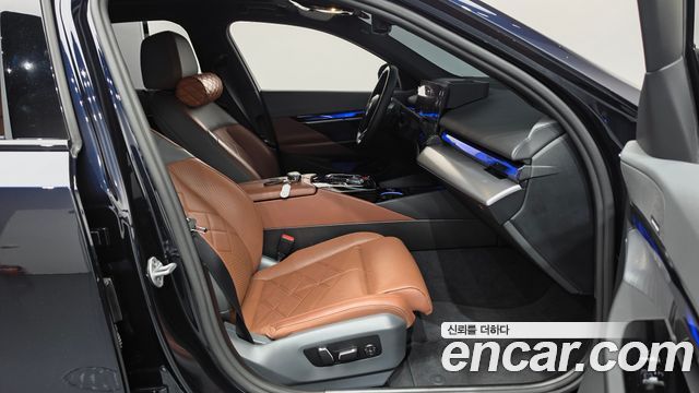 BMW 5 Series (G60) 530i xDrive M Sport 2025 — фото 26
