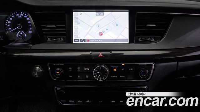 Kia K7 Hybrid Noblesse 2017 — фото 15