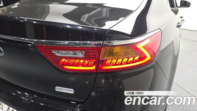 Kia K7 Hybrid Noblesse 2017 — фото 23