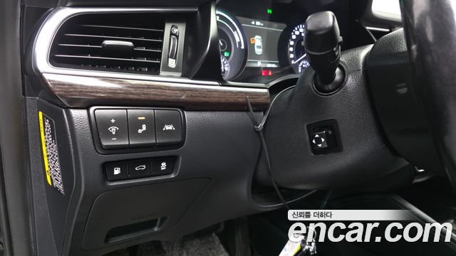 Kia K7 Hybrid Noblesse 2017 — фото 27