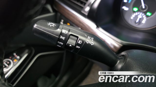 Kia K7 Hybrid Noblesse 2017 — фото 29