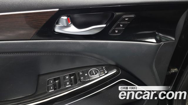 Kia K7 Hybrid Noblesse 2017 — фото 31