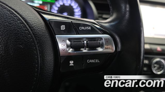Kia K7 Hybrid Noblesse 2017 — фото 32