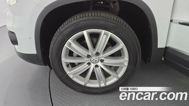 Volkswagen Tiguan 2.0 TDI  Premium 5N 2016 — фото 5