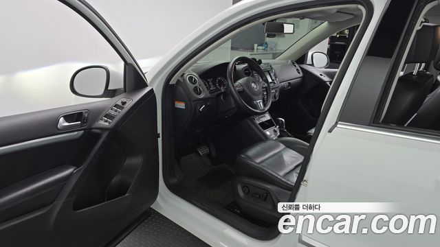 Volkswagen Tiguan 2.0 TDI  Premium 5N 2016 — фото 10