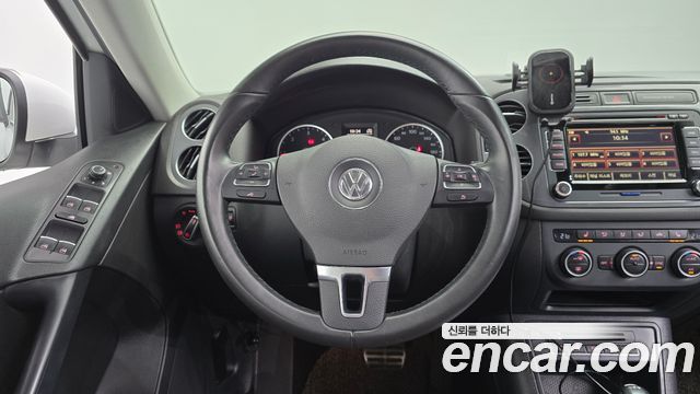 Volkswagen Tiguan 2.0 TDI  Premium 5N 2016 — фото 13