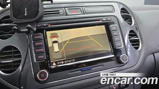 Volkswagen Tiguan 2.0 TDI  Premium 5N 2016 — фото 14