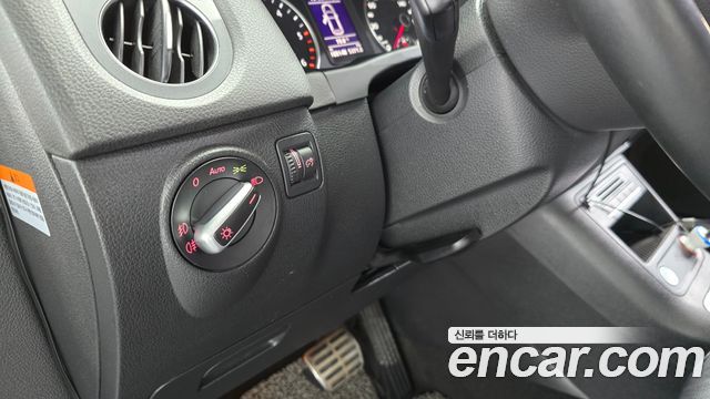 Volkswagen Tiguan 2.0 TDI  Premium 5N 2016 — фото 18