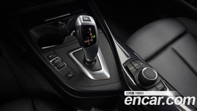 BMW 1 Series (F20) 118d Sport 5Door 2015 — фото 9