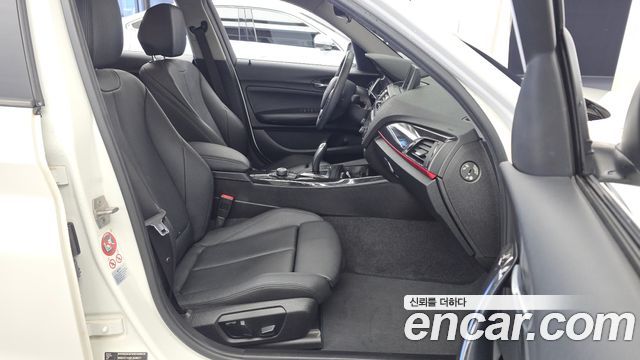 BMW 1 Series (F20) 118d Sport 5Door 2015 — фото 11