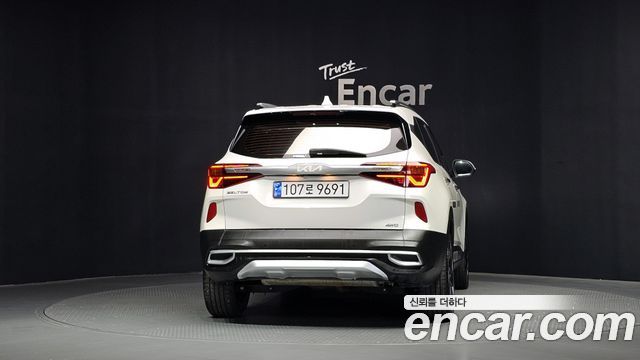 Kia Seltos Gasoline 1.6 Turbo 4WD Gravity 2022 — фото 4