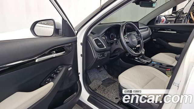 Kia Seltos Gasoline 1.6 Turbo 4WD Gravity 2022 — фото 10