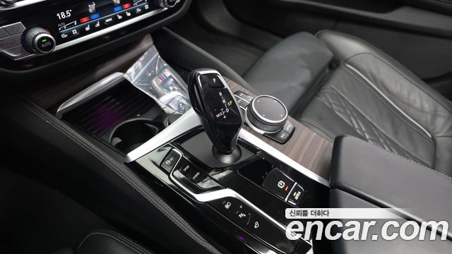 BMW 5 Series (G30) 530e Luxury 2022 — фото 9