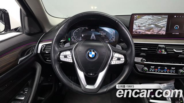 BMW 5 Series (G30) 530e Luxury 2022 — фото 17