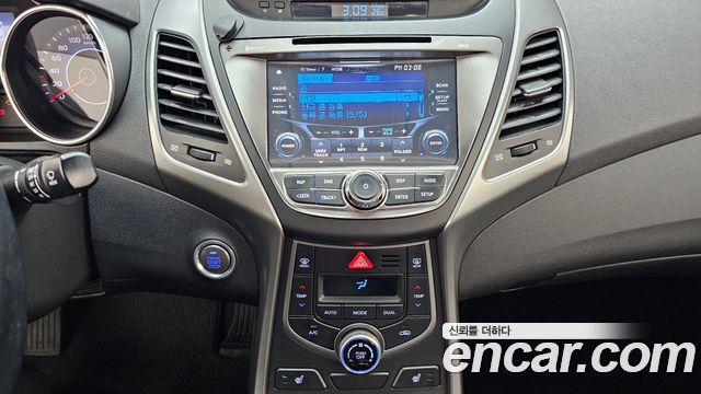 Hyundai Avante 1.6 GDi Modern Standard 2014 — фото 14
