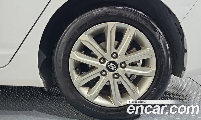 Hyundai Avante 1.6 GDi Modern Standard 2014 — фото 21