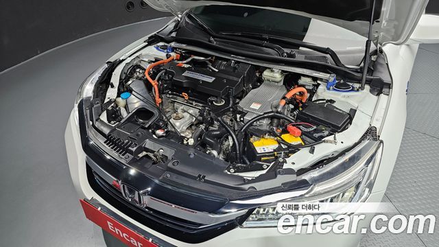 Honda Accord 2.0 Hybrid 9th 2017 — фото 6