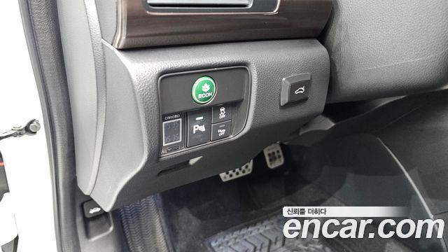 Honda Accord 2.0 Hybrid 9th 2017 — фото 14