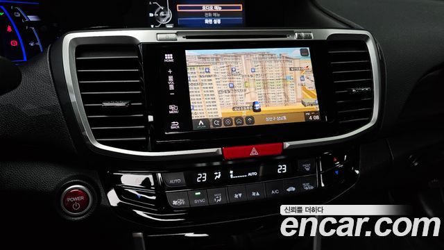 Honda Accord 2.0 Hybrid 9th 2017 — фото 16