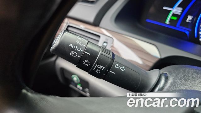 Honda Accord 2.0 Hybrid 9th 2017 — фото 27