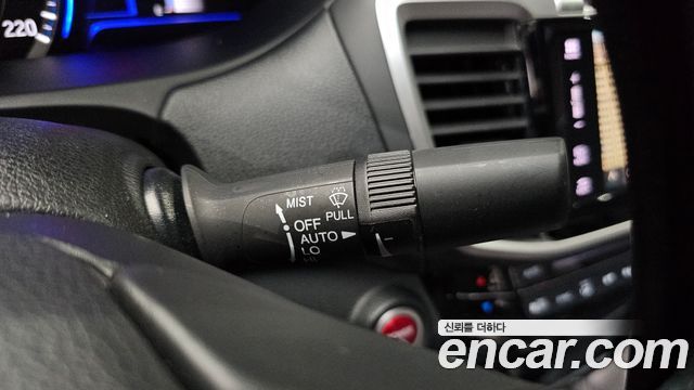 Honda Accord 2.0 Hybrid 9th 2017 — фото 28