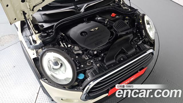 MINI Cooper 5Door Standard 3rd 2018 — фото 6