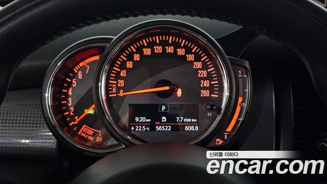 MINI Cooper 5Door Standard 3rd 2018 — фото 8