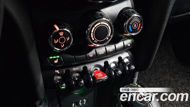 MINI Cooper 5Door Standard 3rd 2018 — фото 28
