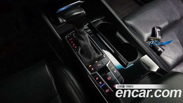 Kia K7 3.0 LPI TAXI Luxury 2017 — фото 9