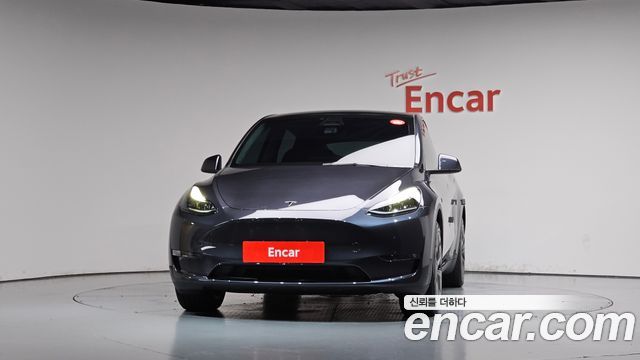 Tesla Model Y Long Range AWD 2024 — фото 3